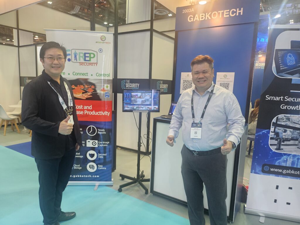 SAS neXt Summit 2025 featuring security leaders and technology experts discussing AI and the future of security in Singapore.